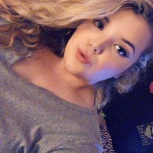 Meet your Posher, Emilie